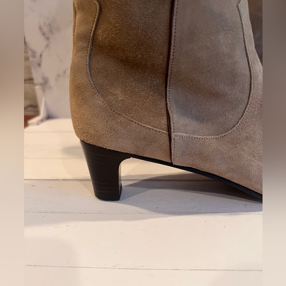 Authentic Cole Haan made in Italy beige suede boots chunky kitten heel Size 7.5 - Picture 6 of 12